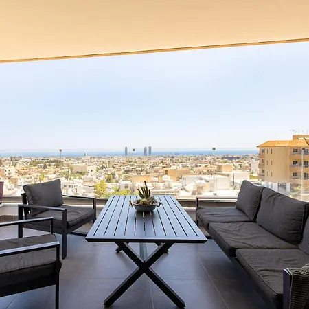 Eagles Nest- 2br Stylish, Free Park, Netflix Apartament